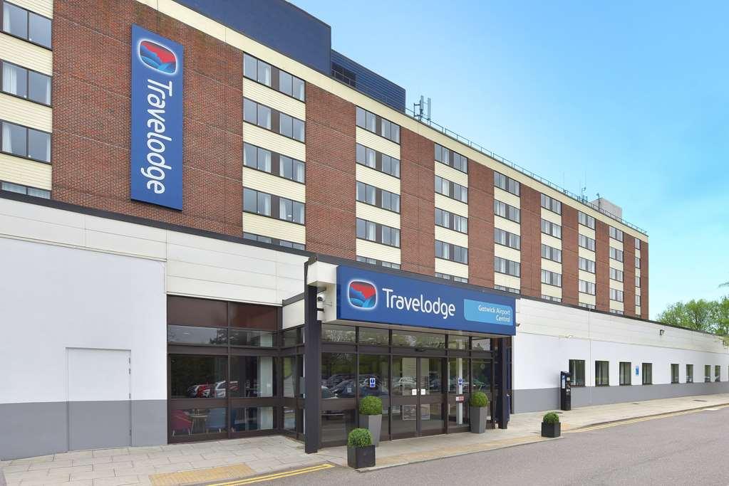 Mercure London Gatwick Airport Хорли Екстериор снимка