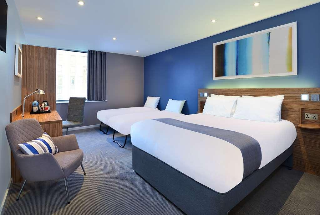 Mercure London Gatwick Airport Хорли Удобства снимка