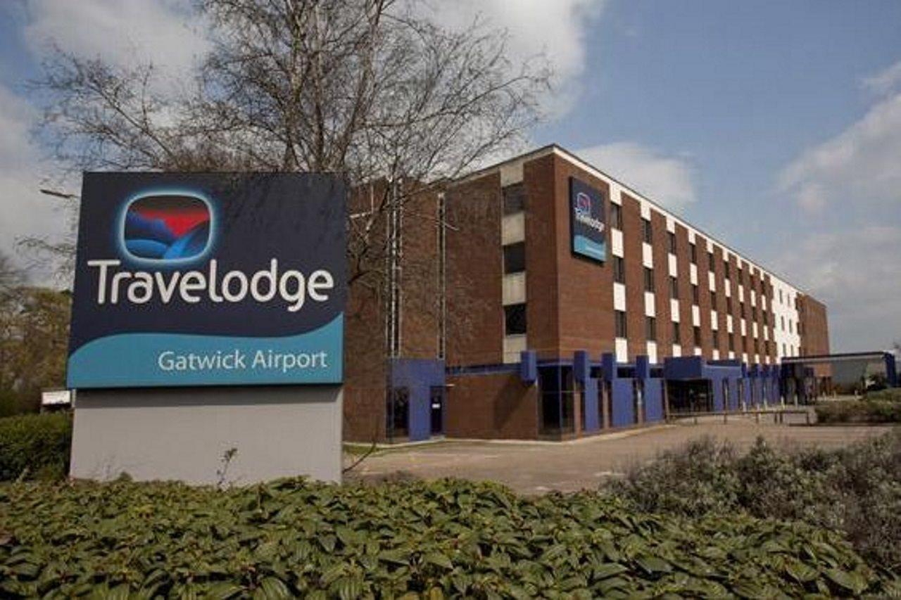 Mercure London Gatwick Airport Хорли Екстериор снимка
